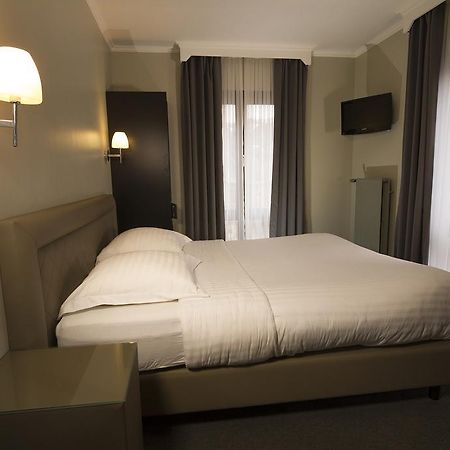 Hotel Le Chantecler Брюссель Екстер'єр фото